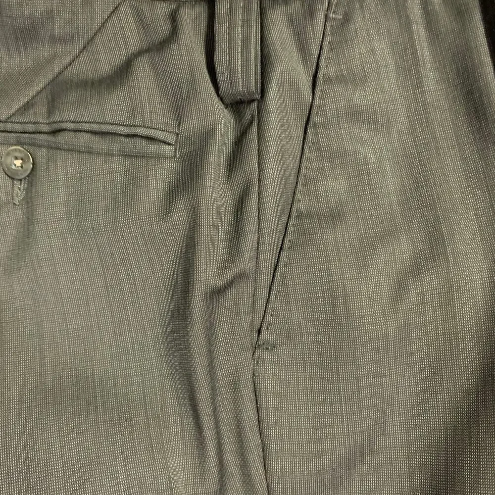 J. LINDEBERG Size 40 Regular Black Grey Wool Peak Lapel Single Button Suit